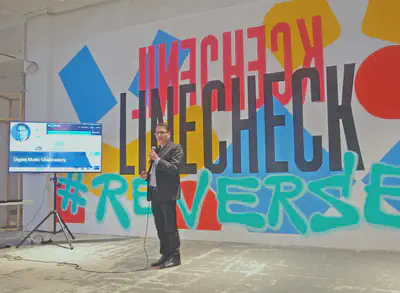 Daniel is pitching for partnership with Music Tech Europe on Linechech and finding a music city that wants to be the seat of the future European Music Observatory. Photo: [Wen Liu](http://www.festivalmars.com/?board_member=wen-liu/).